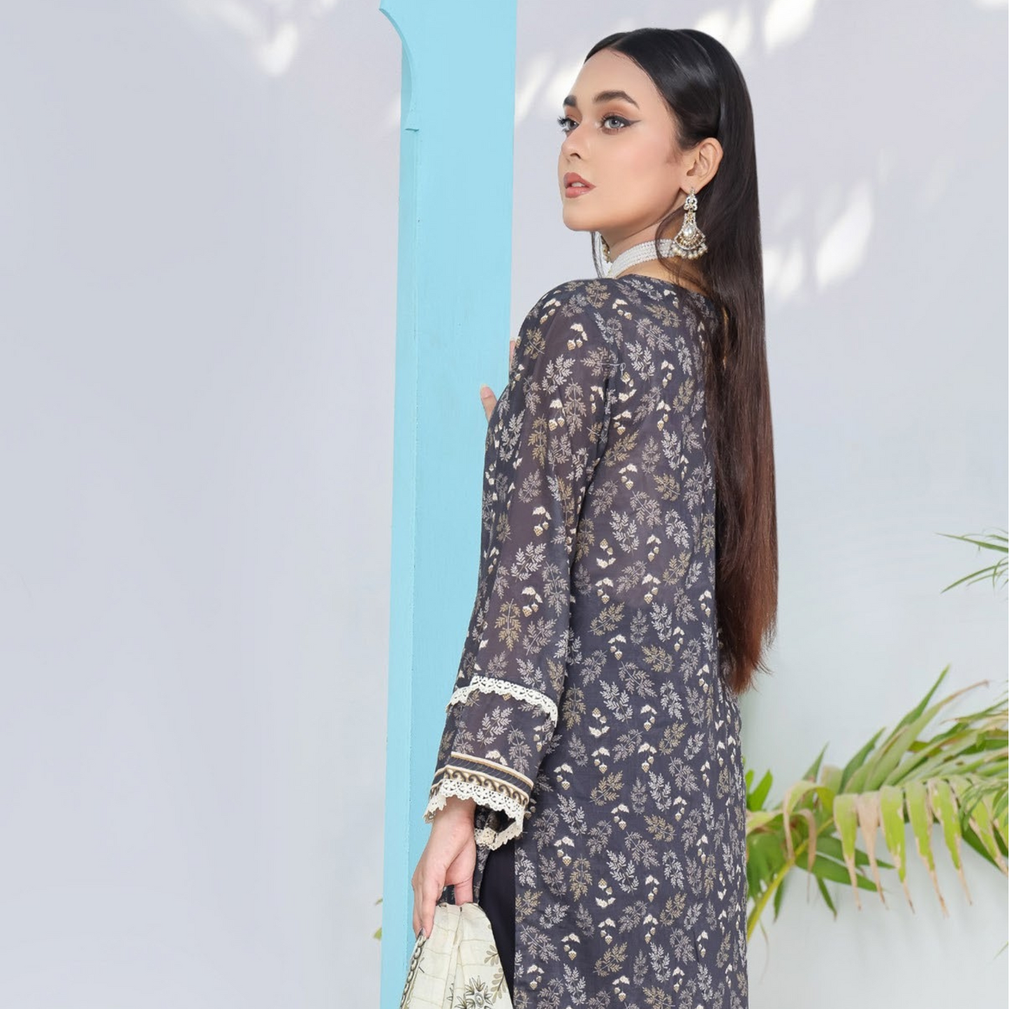 Lawn 3 piece Stitch Embroidered Chicken Kari Daman Collection With Fancy Zari Duppata